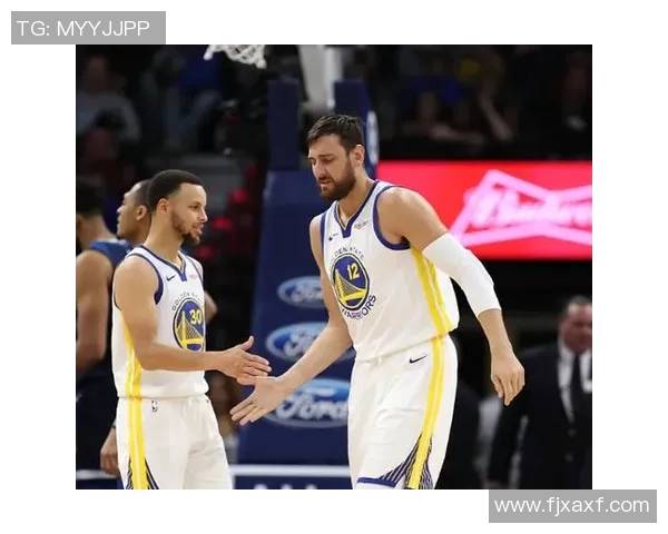 足球裁判专用足球鞋的选择与使用技巧解析助你成为场上最佳裁判